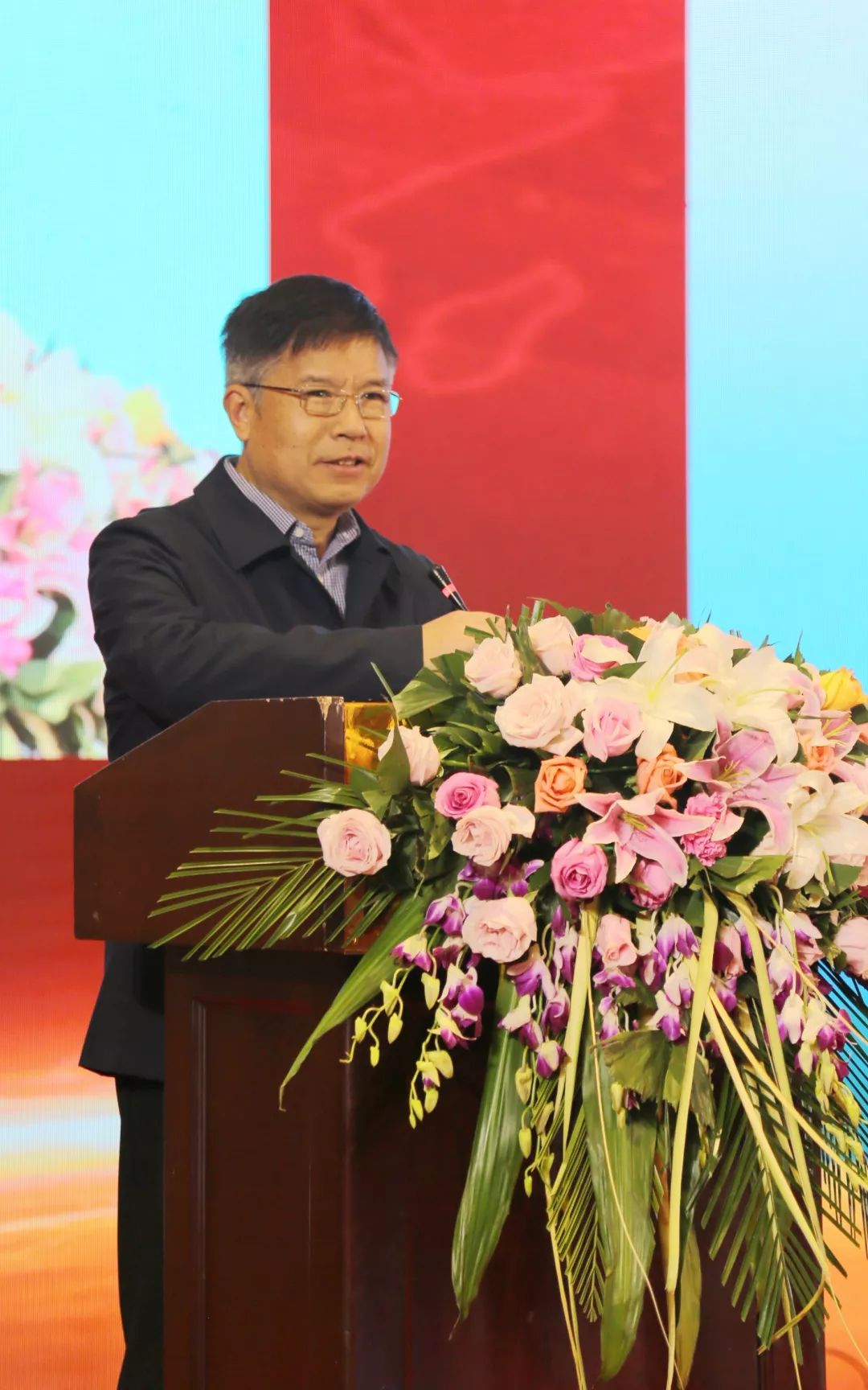 "绿色智能道路建养装备科技论坛"在西安隆重召开