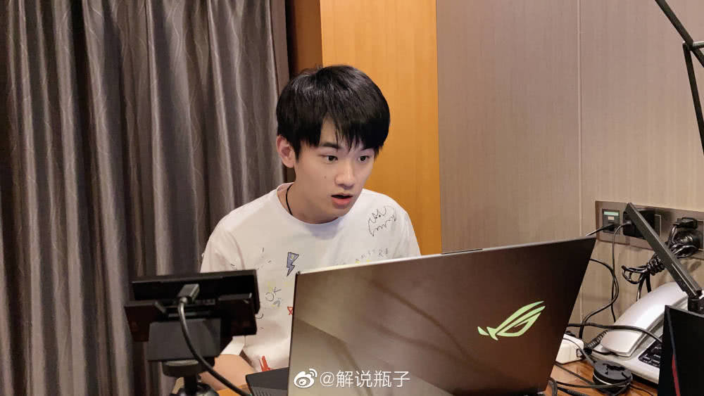 ag杀入总决赛,月光教练成功自证,如今是否该给瓶子"平反"了?_解说