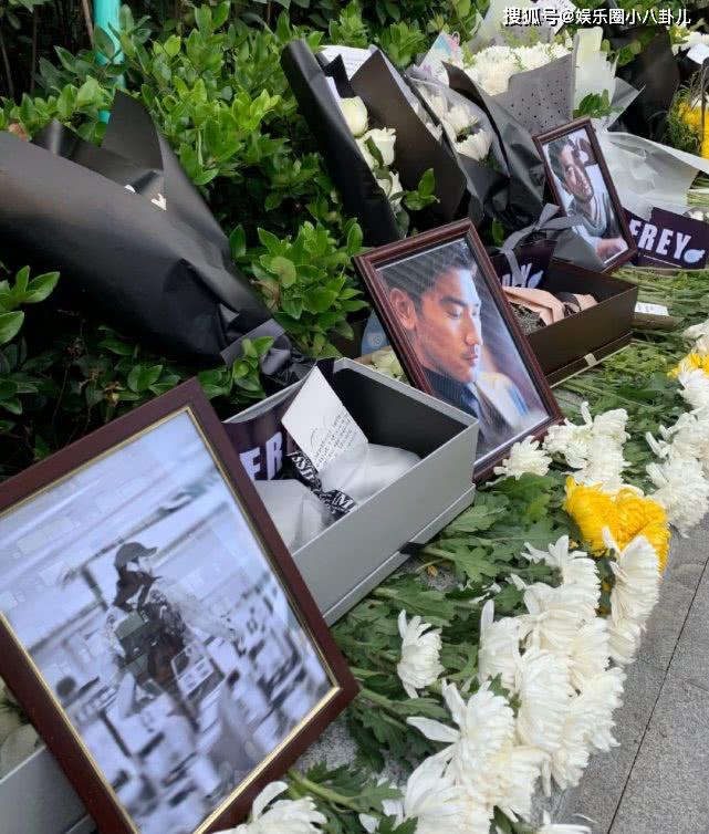 原创高以翔灵堂开放悼念数百粉丝含泪送别浙江卫视5代表现身灵堂