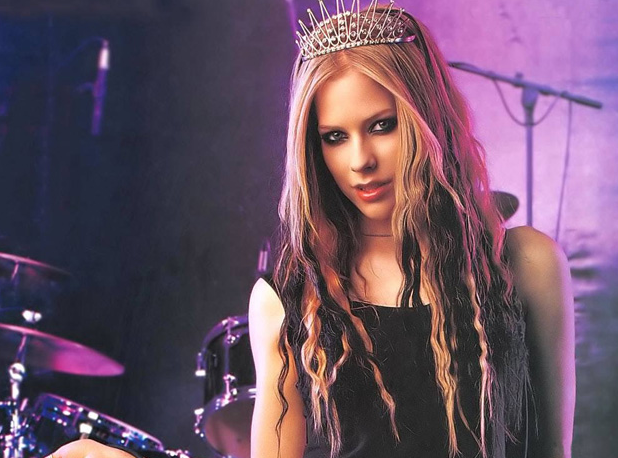 她是青春,她是朋克音乐标杆,她是艾薇儿,她约你一起相约香港!_avail