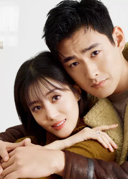 王彦霖李溪芮"秀恩爱",手戴情侣戒大玩贴脸杀,隔着屏幕都感觉甜