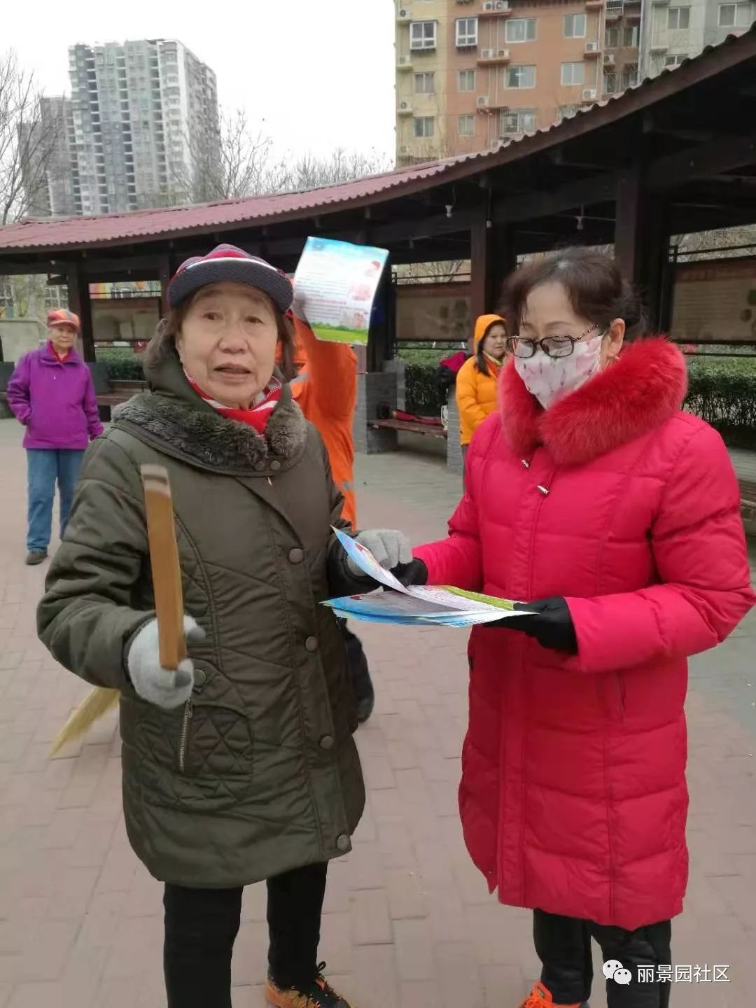 常营地区丽景园社区开展 和谐丽景 关爱育龄妇女宣传活动