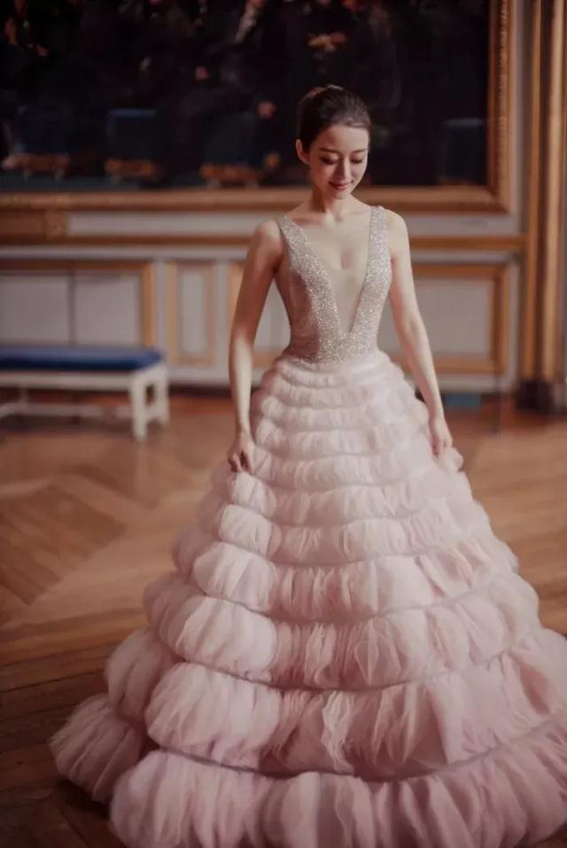 有种整容叫吉娜的旧照哪有什么人间芭比都是后天努力