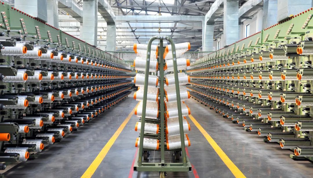 300吨/年干法纺丝高性能聚乙烯纤维工业化生产线在仪征化纤建成投产