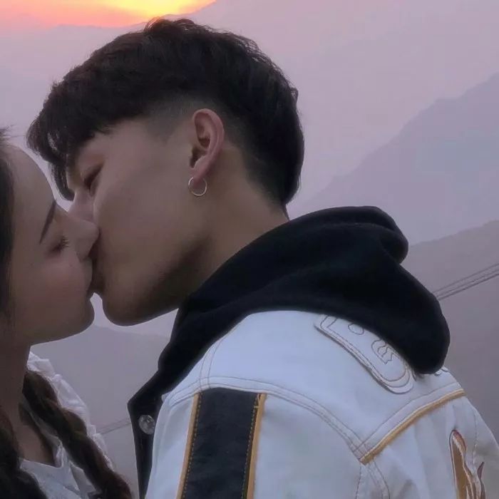 头像| 以前你给过的快乐 现在都陪着我难过