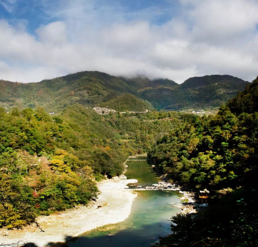 裕河采风朱花儿裕河的秋