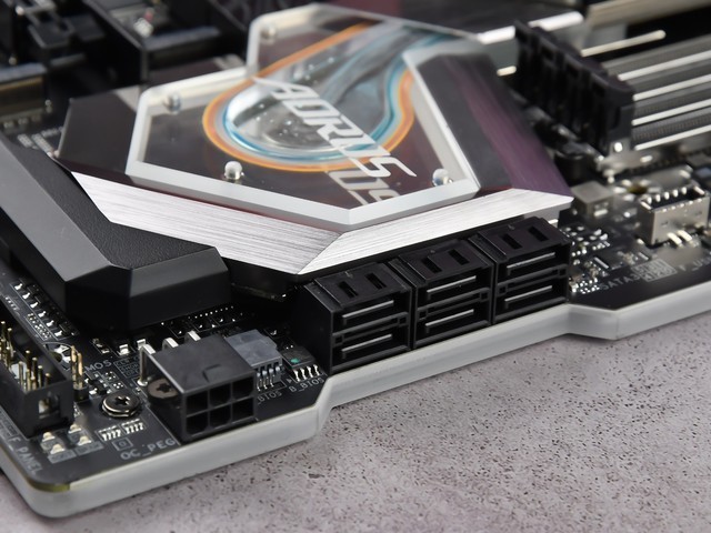 旗舰之选技嘉z390水雕主板图赏