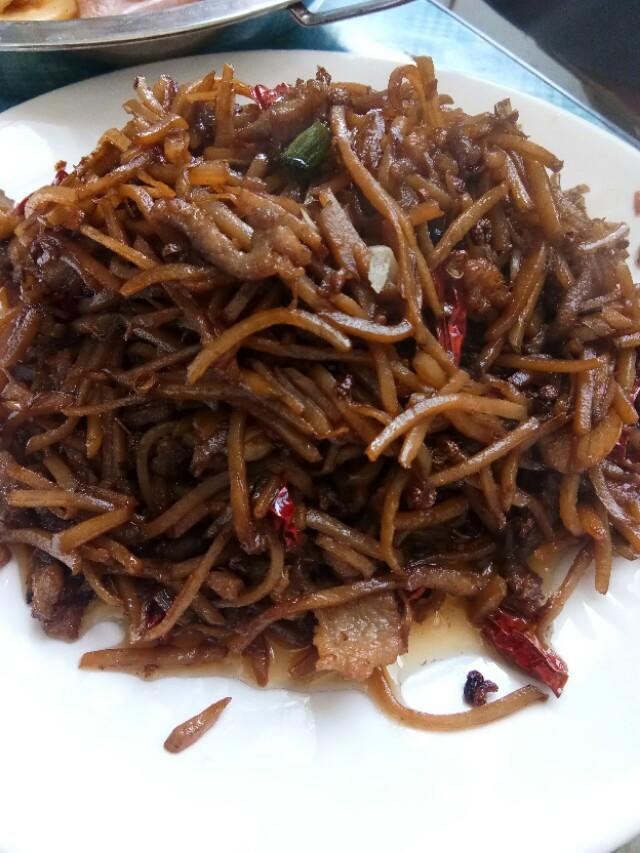 咸菜疙瘩不要拌着吃了这样炒着吃拿肉都不换