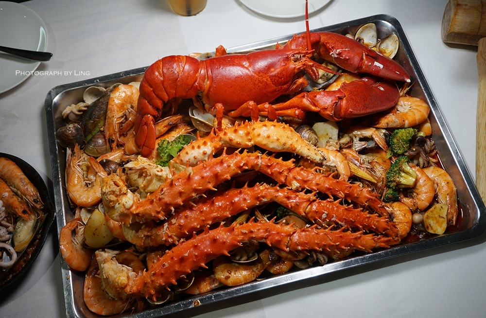 加州美式风格大分量手抓海鲜满满的视觉冲击享豪迈海鲜之旅