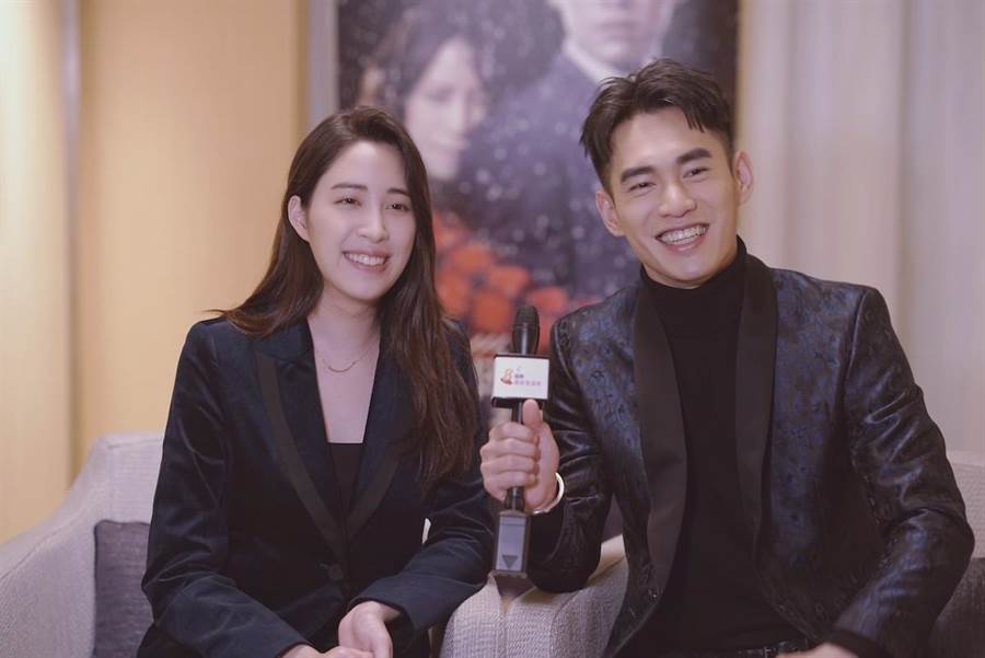 张书豪欧阳妮妮认爱后新加坡甜蜜首同框