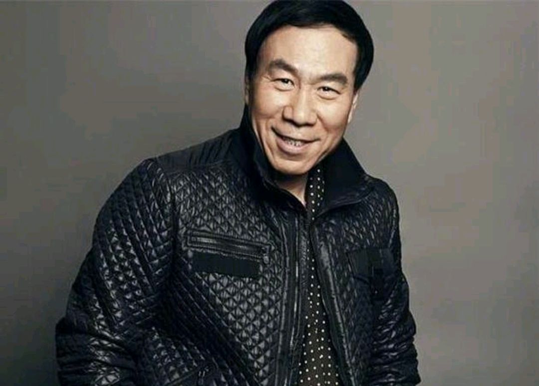 原创张伟平欠张艺谋的何止是百万巨款不还曾被指策划和爆料了超生门