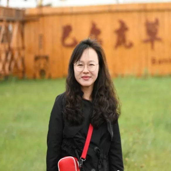胡燕萍任教于宁波市姜山中学,高中生物中级教师.