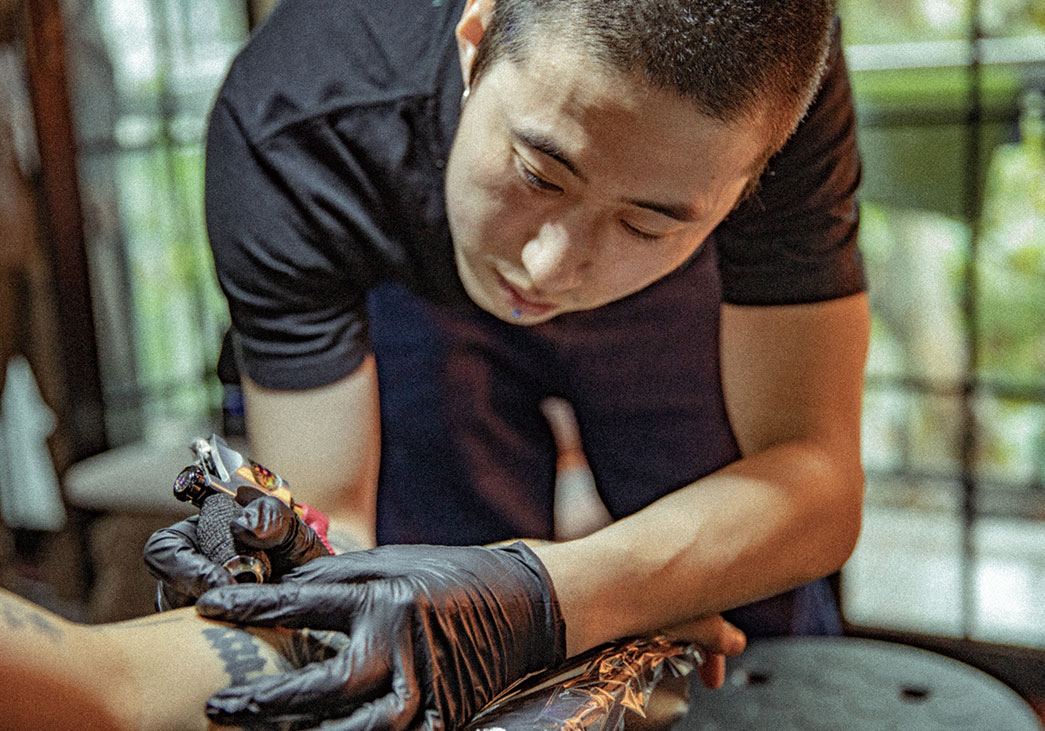 比巴卜天马行空的独立文身师