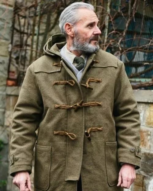 从军队专用到平民时尚一直被视为经典的达夫大衣有多迷人