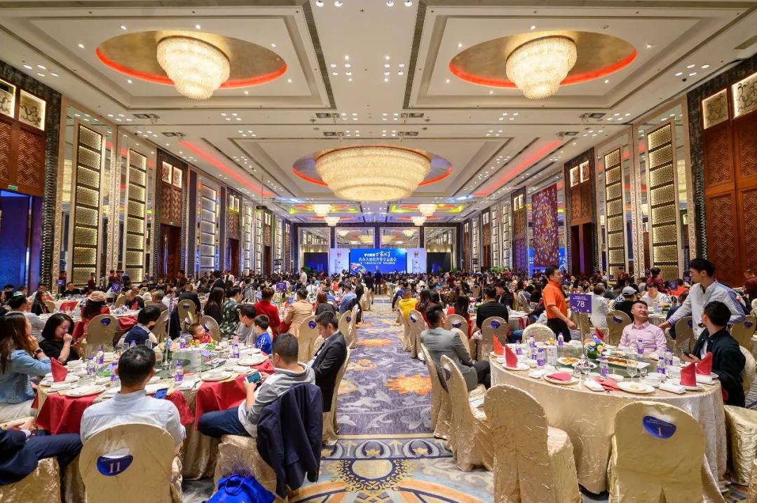 前省长宋海,马云御用魔术师penny等等及众多明星,贵宾朋友们亲临现场