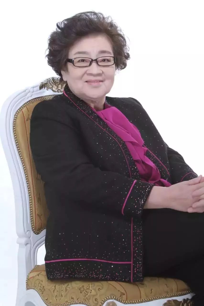 张慧中国传媒大学副教授国家级普通话测试员参与撰写《中国播音学》