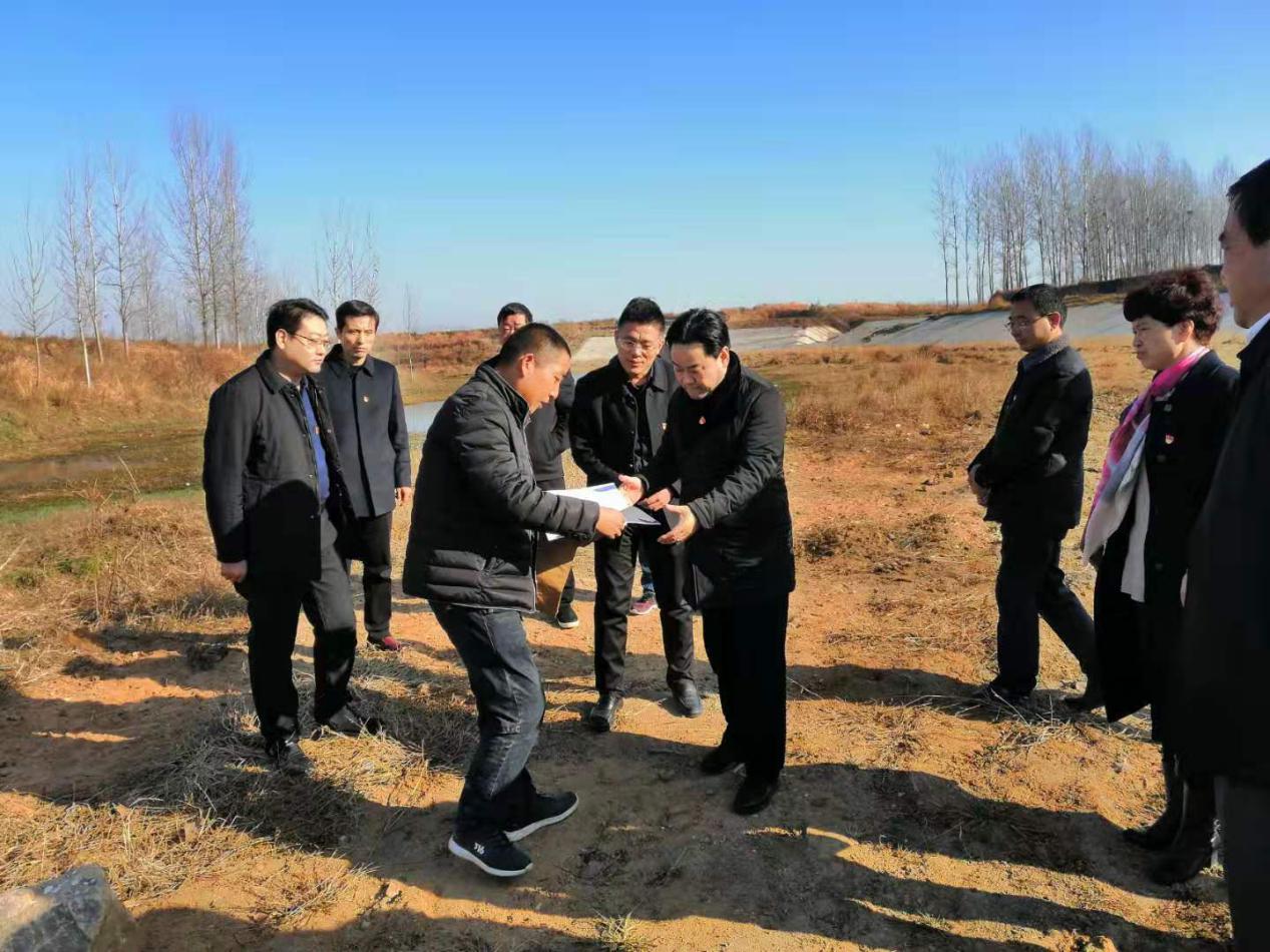 方城县委书记褚清黎到小史店镇寺门村调研