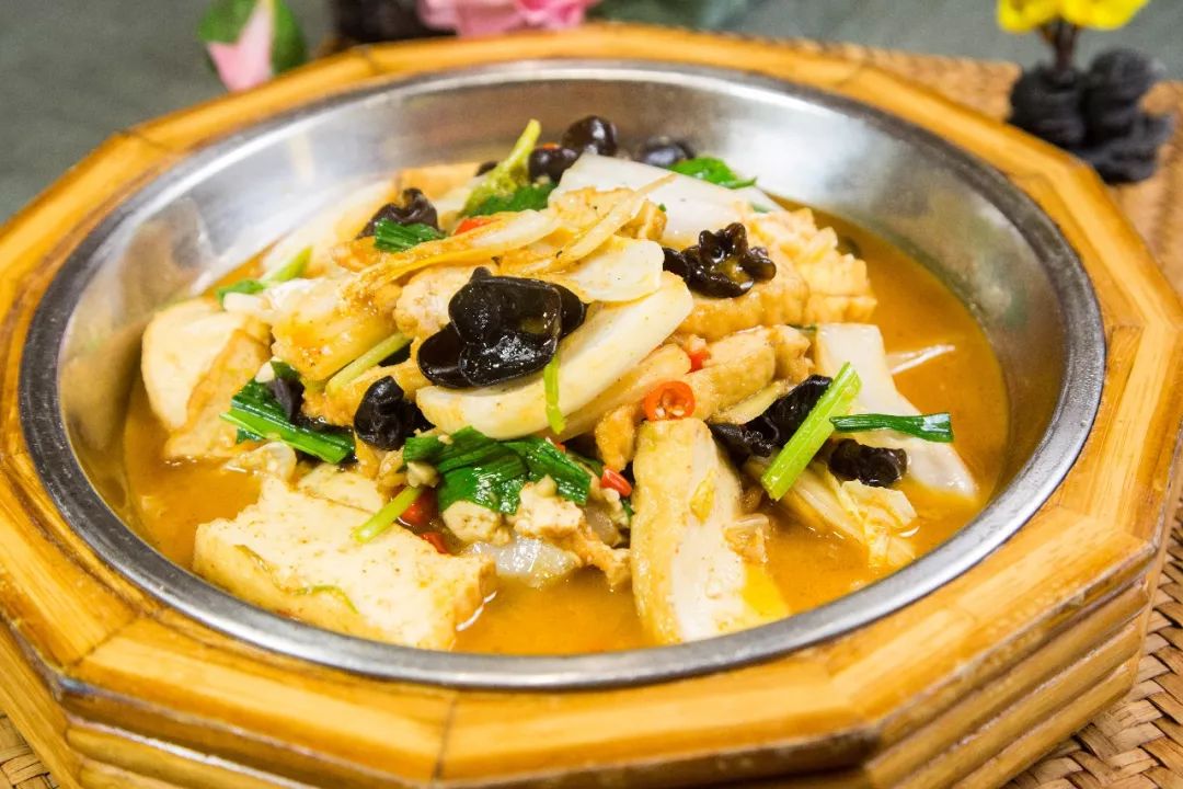 藏在仓山万达附近的「邵武菜馆」,做的全是老邵武的私藏菜!