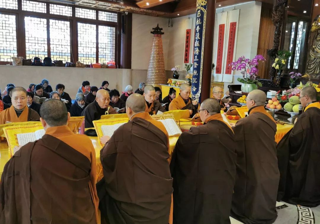 【龙音新闻】中峰三时系念法会圆满(图集)