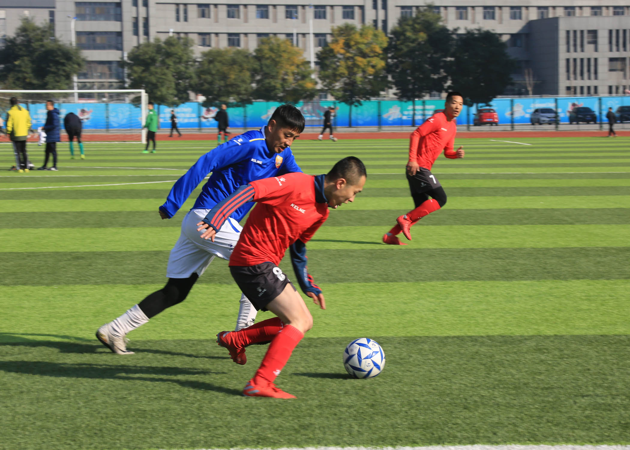 长治市八人制足球联赛在体育中心圆满落幕