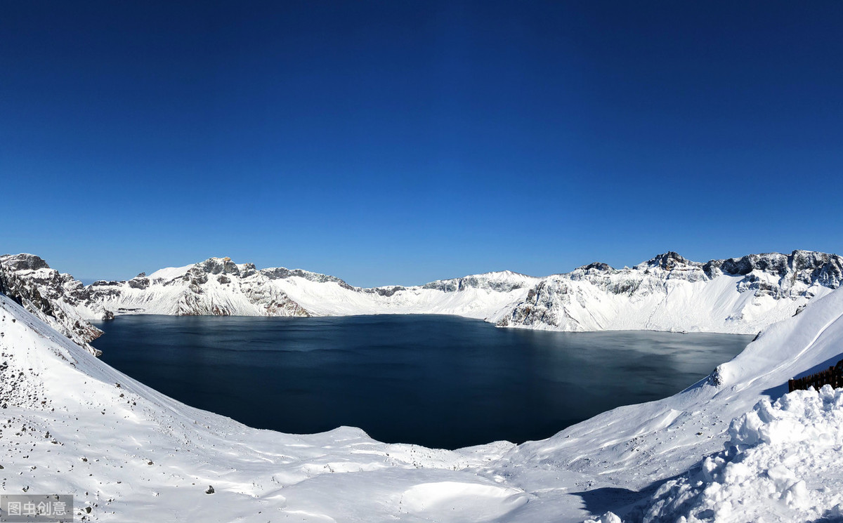 一到冬天,长白山美成了仙境!_天池