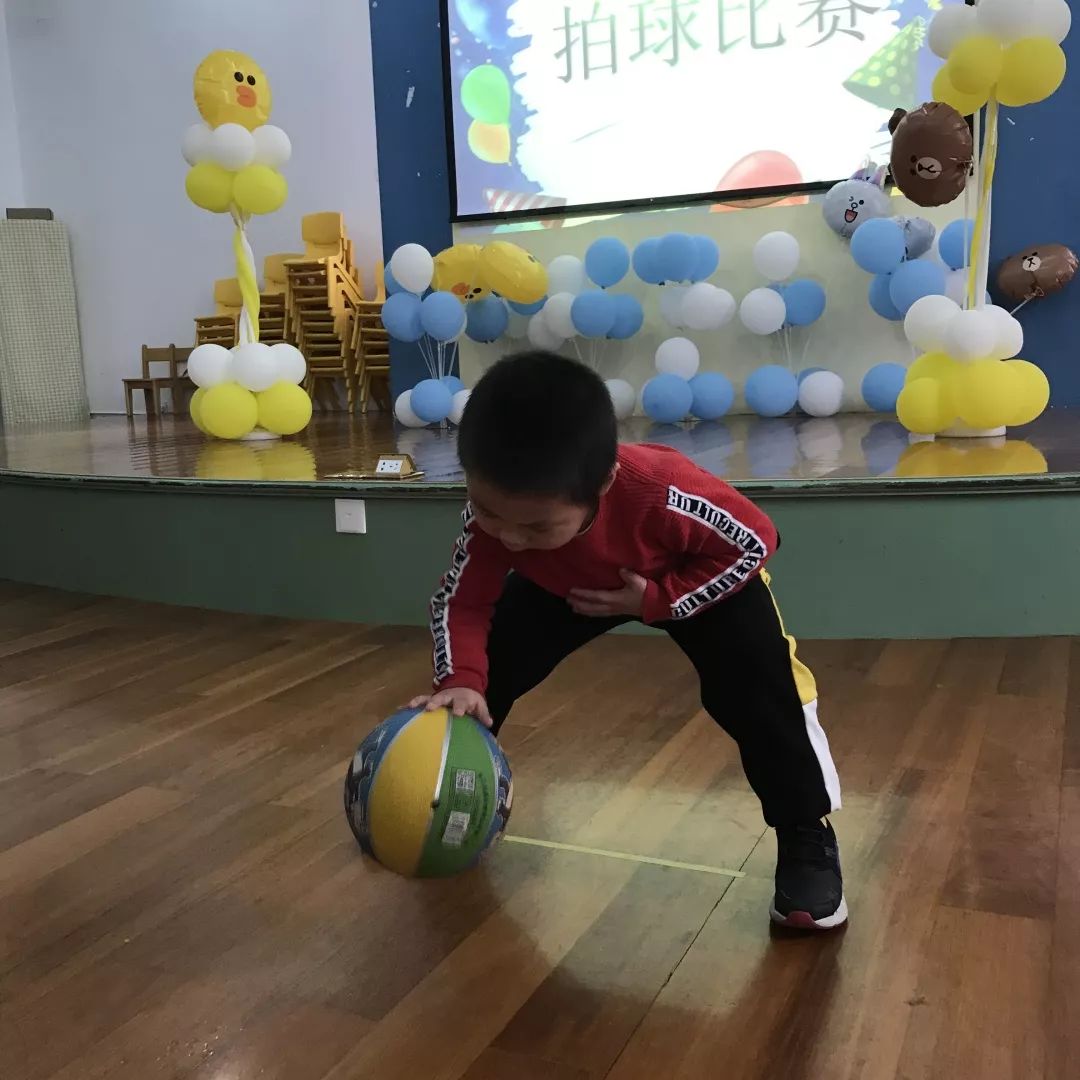 拥抱冬日,快乐拍球——中班段开展拍皮球比赛_幼儿