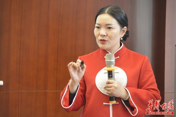 第二期少儿茶文化教育师资班进入第三天课程,湖南农业大学教授朱海燕