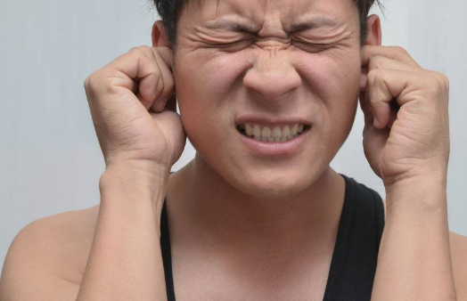 耳鸣严重怎么办,不想花钱可按摩,用好7个妙招或有效_进行