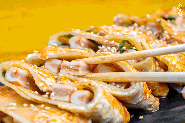 不就一烤冷面吗凭啥敢称王我不服