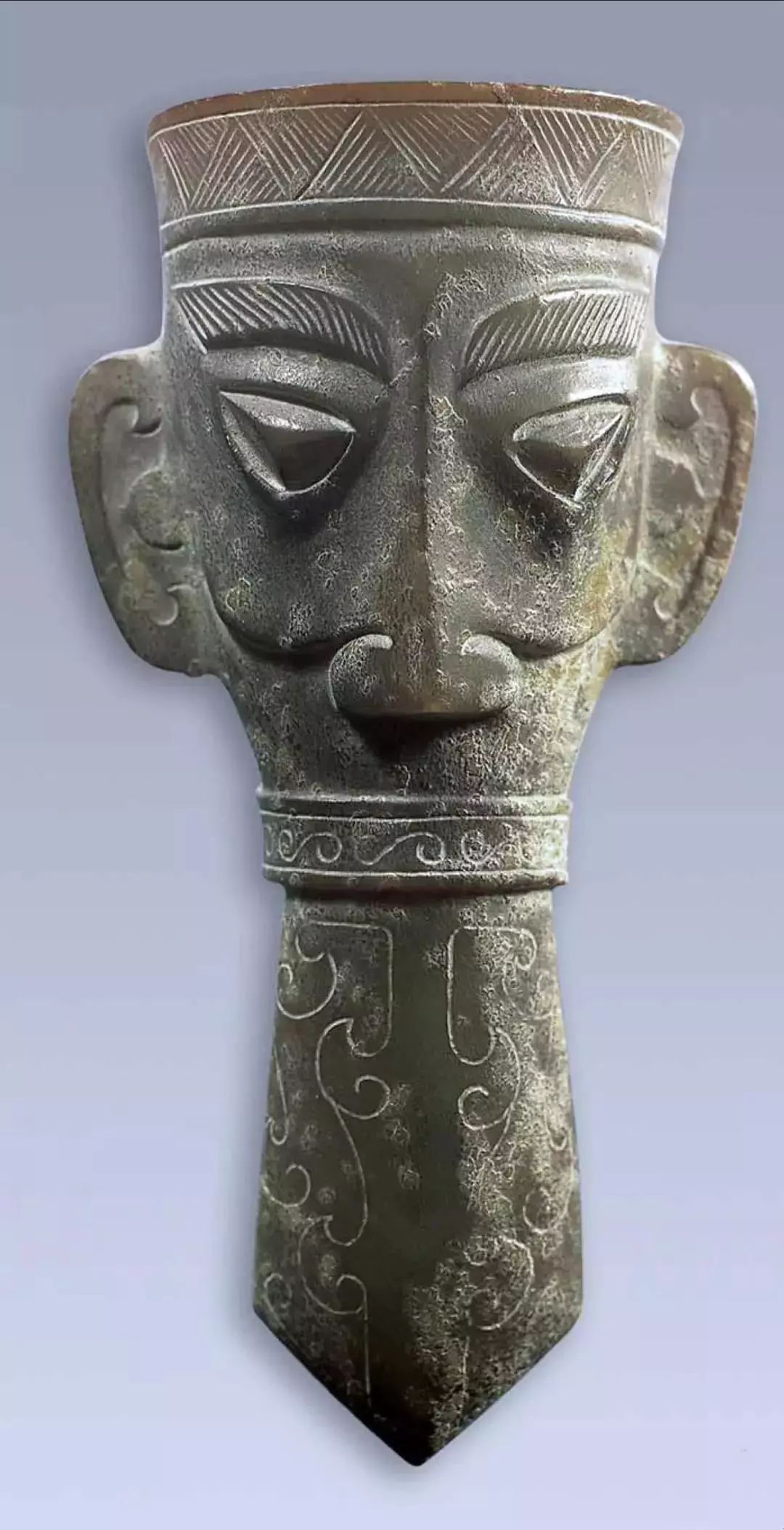 青铜艺术王冠人类文化共通的权力符号