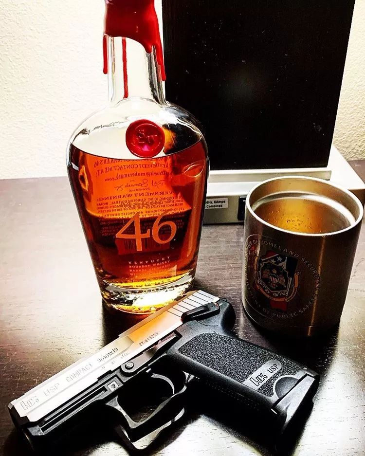 游戏人生各位还记得cs里警专手枪usp吗