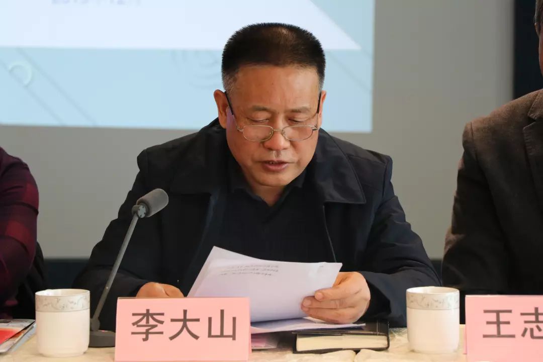 常州日报社副社长,小记者协会会长李大山在会上指出,常州市小记者协会