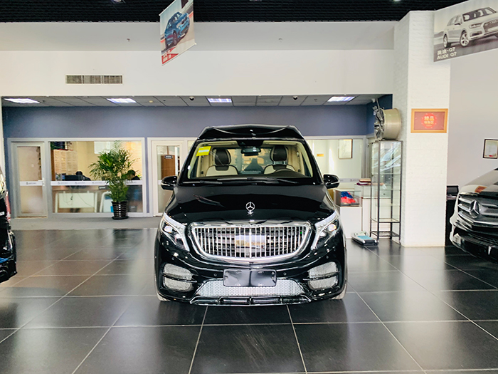 车中佼佼者奔驰迈巴赫vs880颜值性能让您无可挑剔