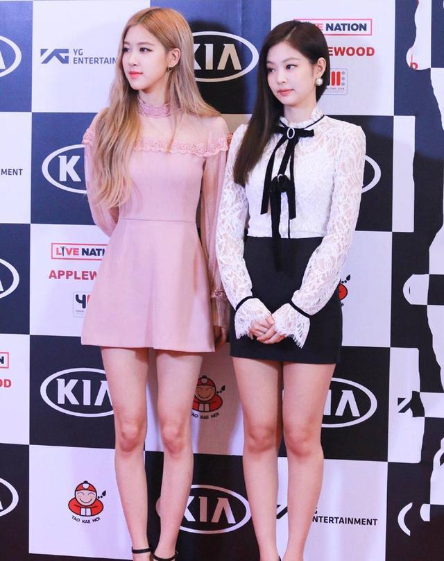 原创韩国女团blackpink现身穿短裙好甜美网友初恋了