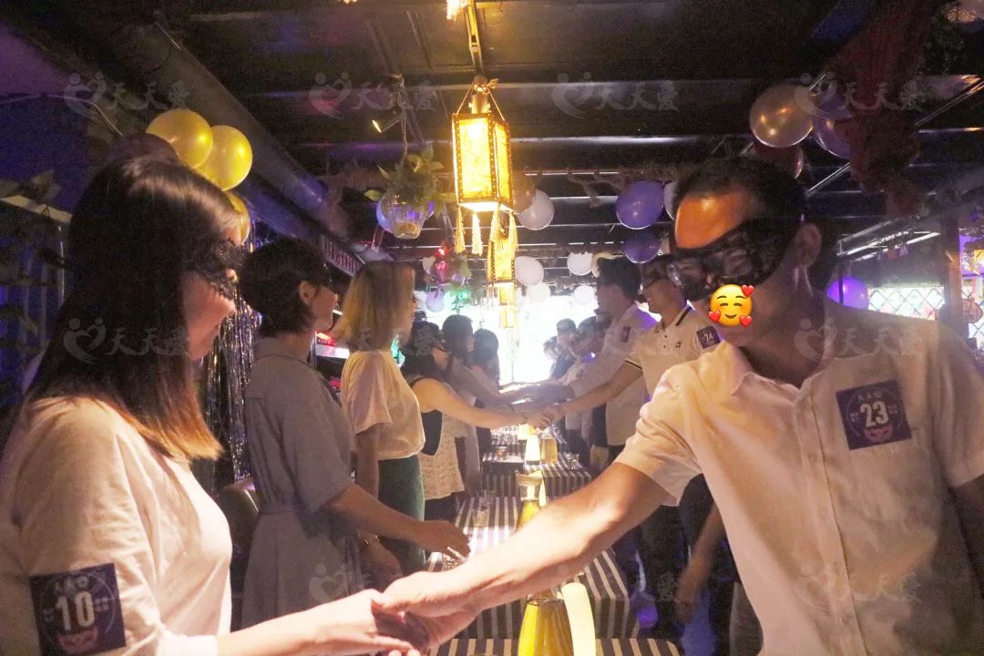 2019最后一场单身蒙面派对,女生抱团参加费用全免!