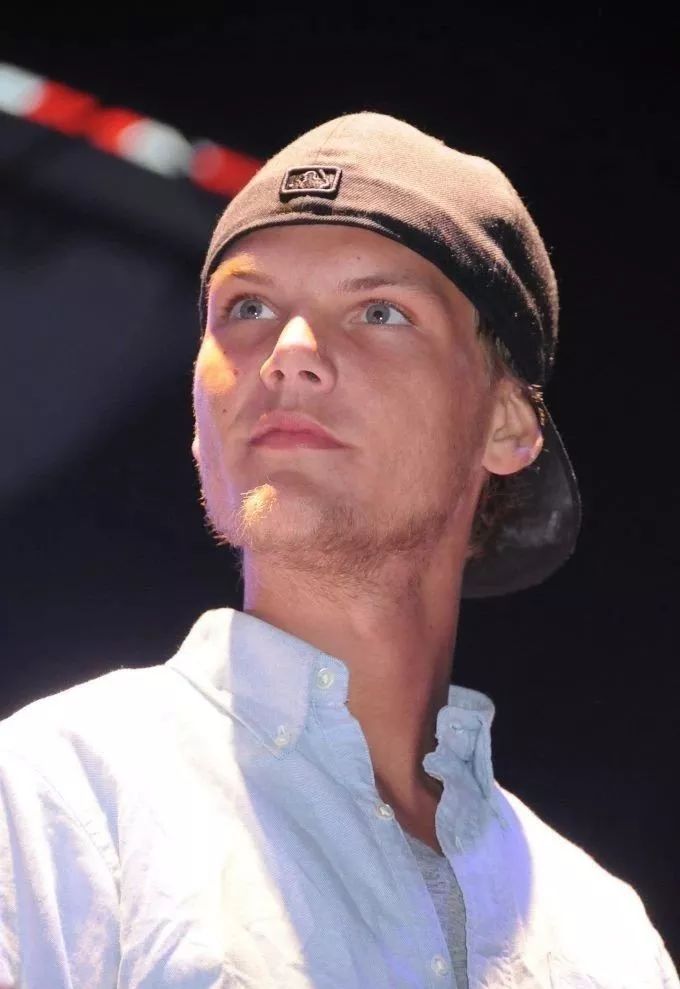 tim bergling致敬音乐会究竟如何传承着他的另一面?