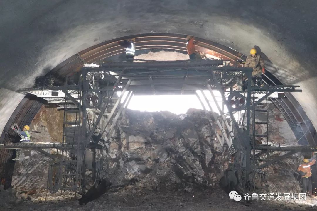 捷报!齐鲁交通新台高速首座隧道实现双向贯通