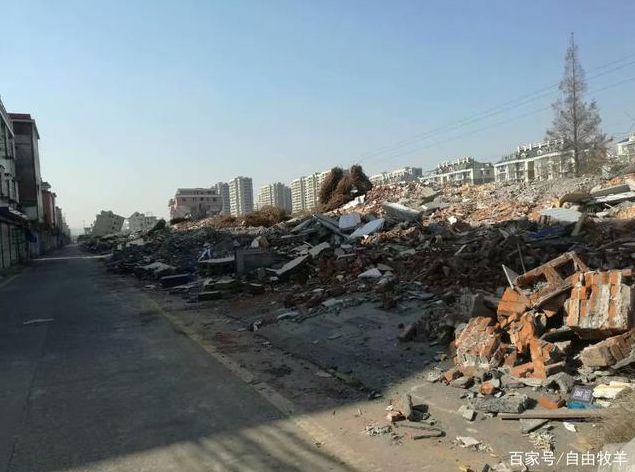 本案中的小伙,今年29岁,名叫张某(化名),家住萧山宁围镇,拆迁户,家境