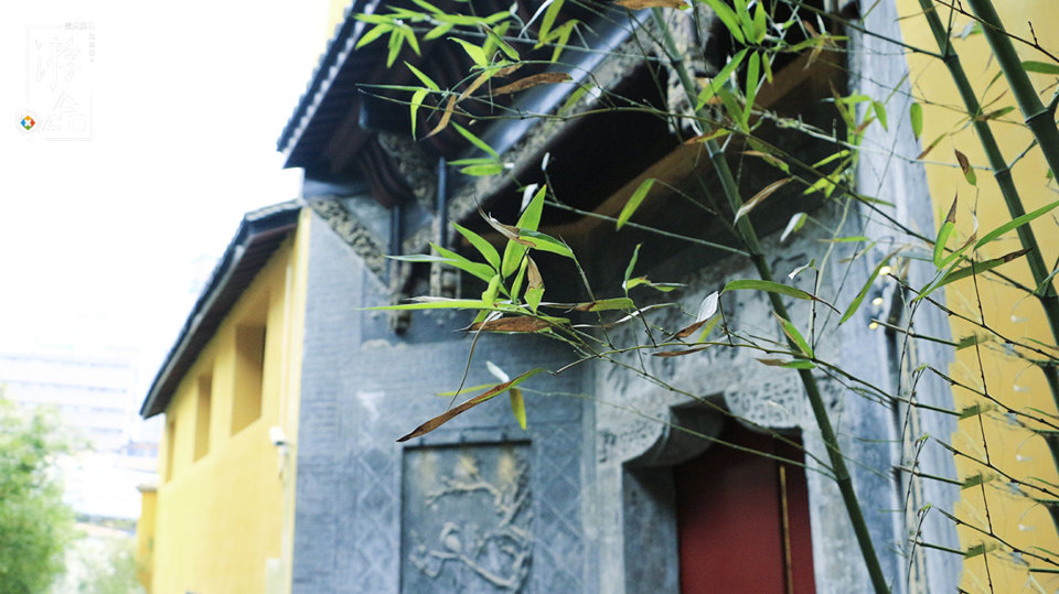 金竹寺与上清寺是重庆城里若有若无的地名,金竹寺与上清寺没有实体