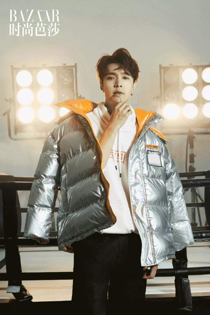 从青涩到成熟一直初心未变,艺兴《时尚芭莎》新照释出!