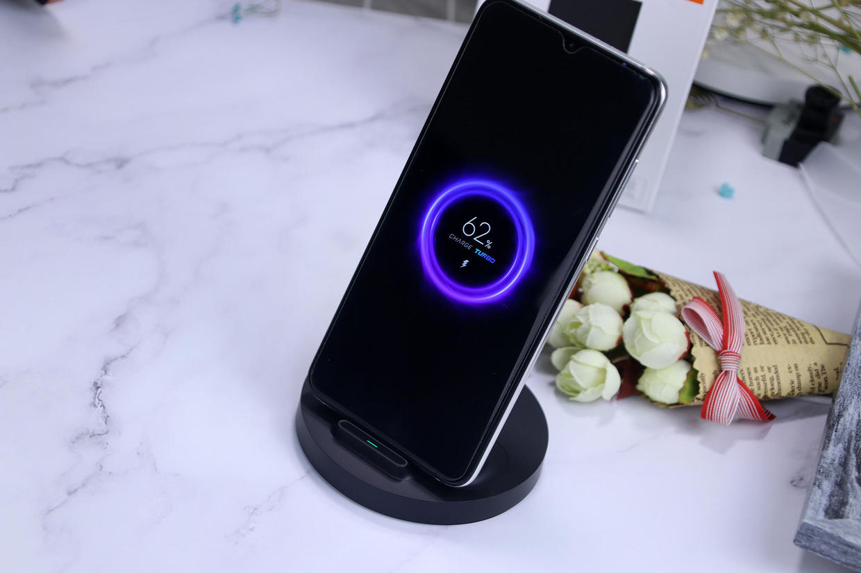 小米立式无线充电器评测9pro最佳配件横竖都能充