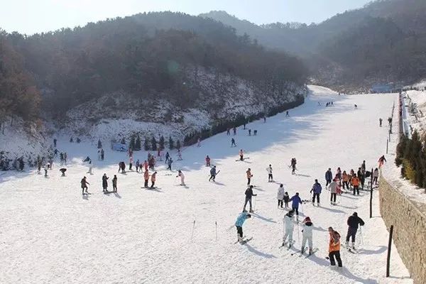 烟台勃朗滑雪场图片