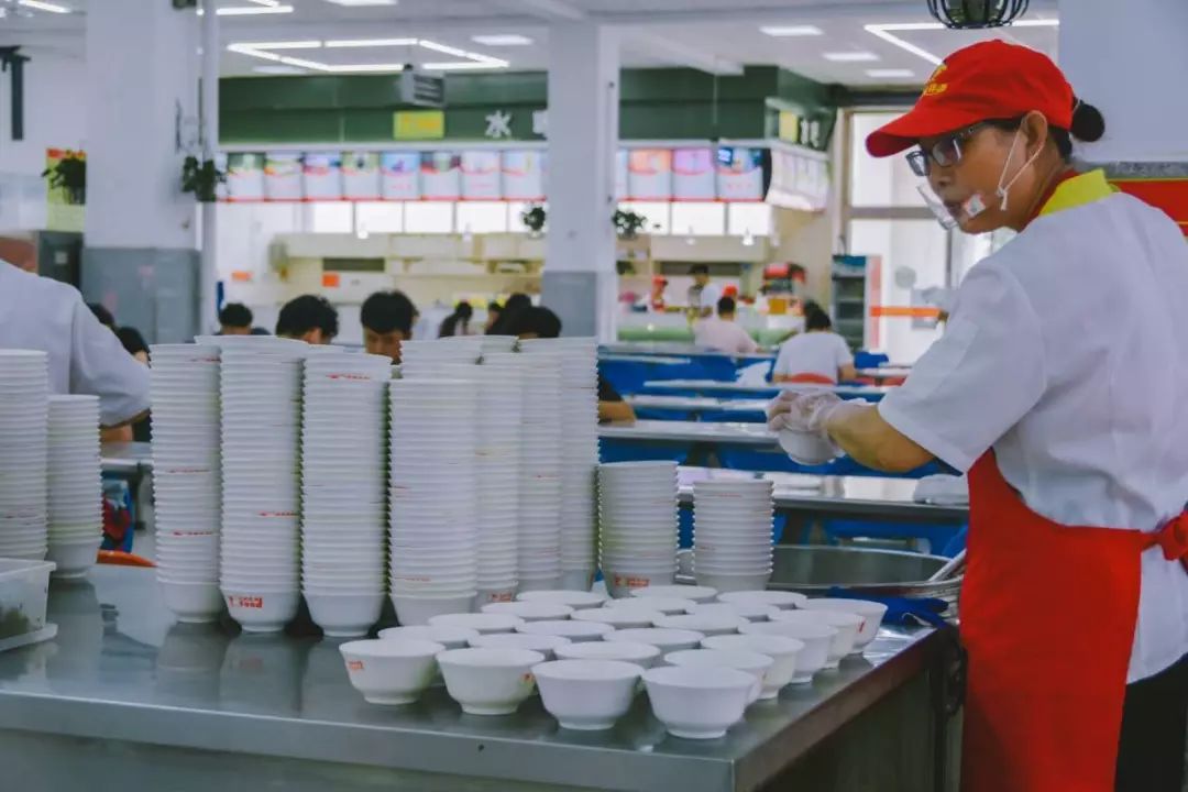 在失去记忆前 我想记住皖院的这七秒钟_食堂