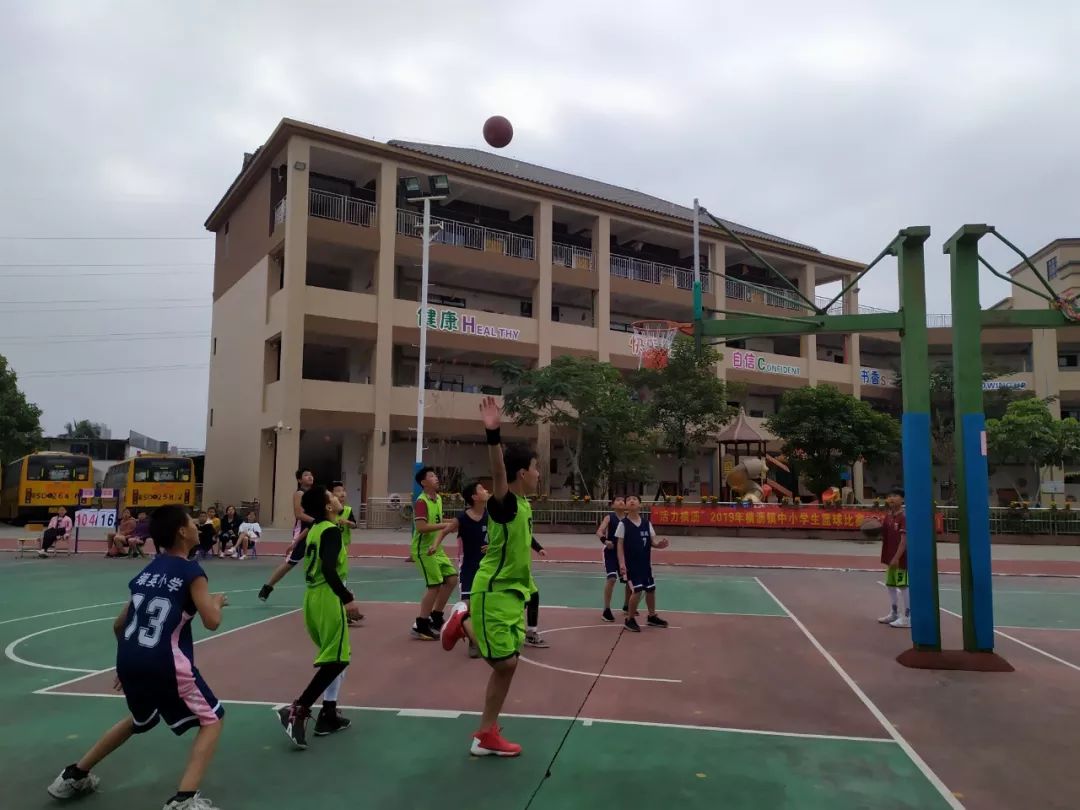 2019年横沥镇中小学生篮球赛崇英小学赛区鸣锣开赛