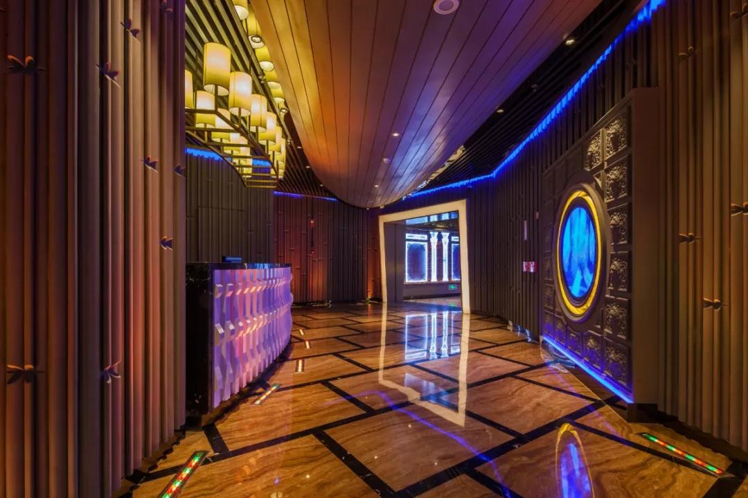 杨彦:成都岷山演绎吧设计