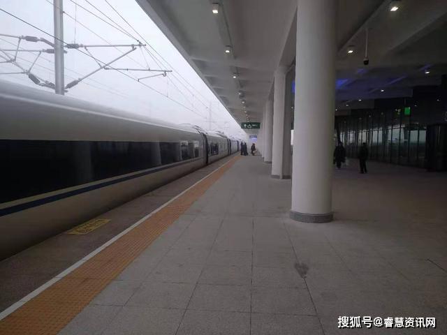 位于示范区平台街道办事处境内,是商合杭高铁,京九铁路,商南客运专线