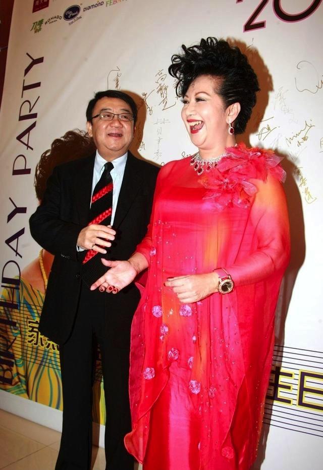 薛家燕难忘黎小田素服悼念泣不成声自责合作两年未察觉对方患病