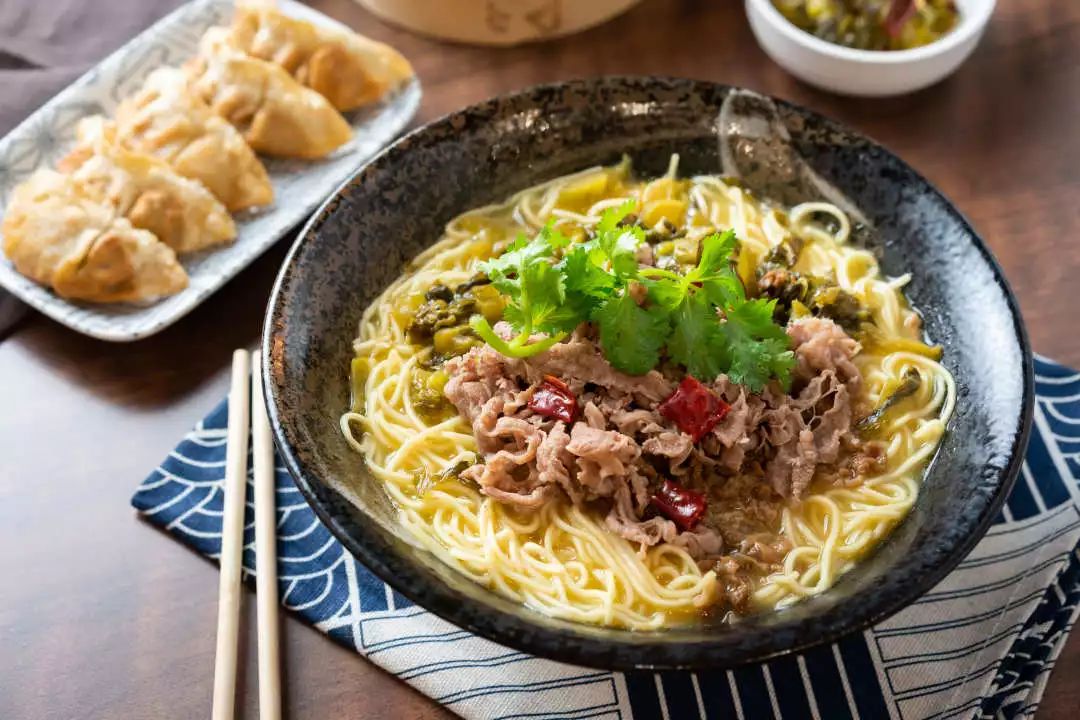 番茄猪软骨乌冬,酸汤肥牛面,鳗鱼拼牛丼…今年寒冬,让纽约这家日式