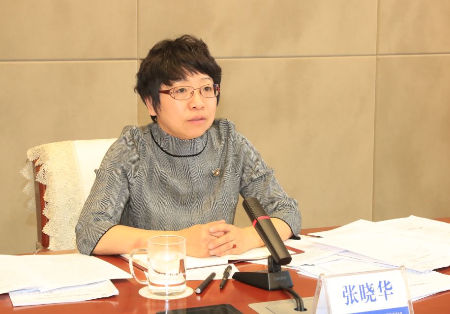 张晓华局长在专题会议结束时提出要求:一是班子成员要做好民主生活会