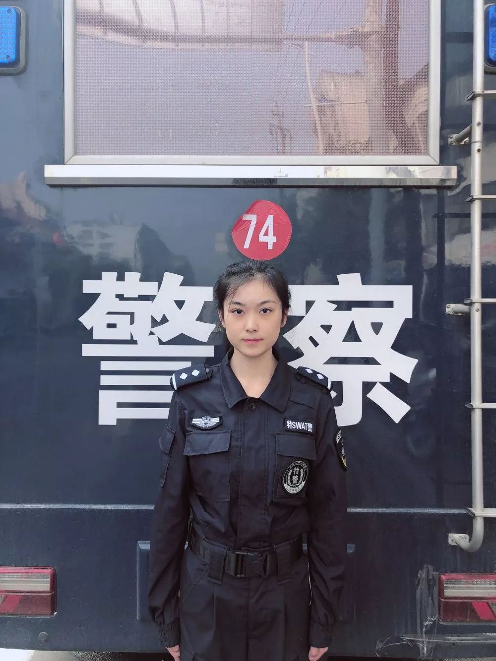 刑侦大队女民警图片